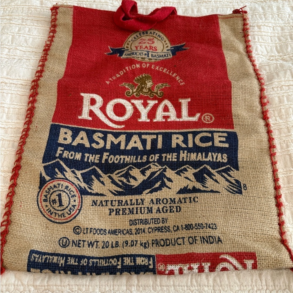 Vintage tote collectible ROYAL BASMATI RICE burlap Red zipper at top, 2 handles.